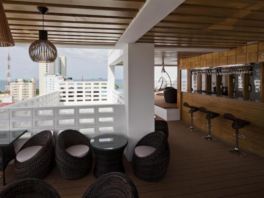 Golden Holiday Hotel Nha Trang Bagian luar foto