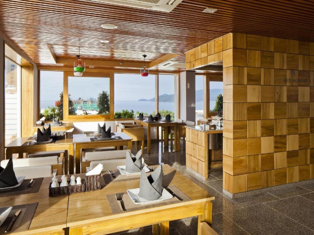Golden Holiday Hotel Nha Trang Bagian luar foto
