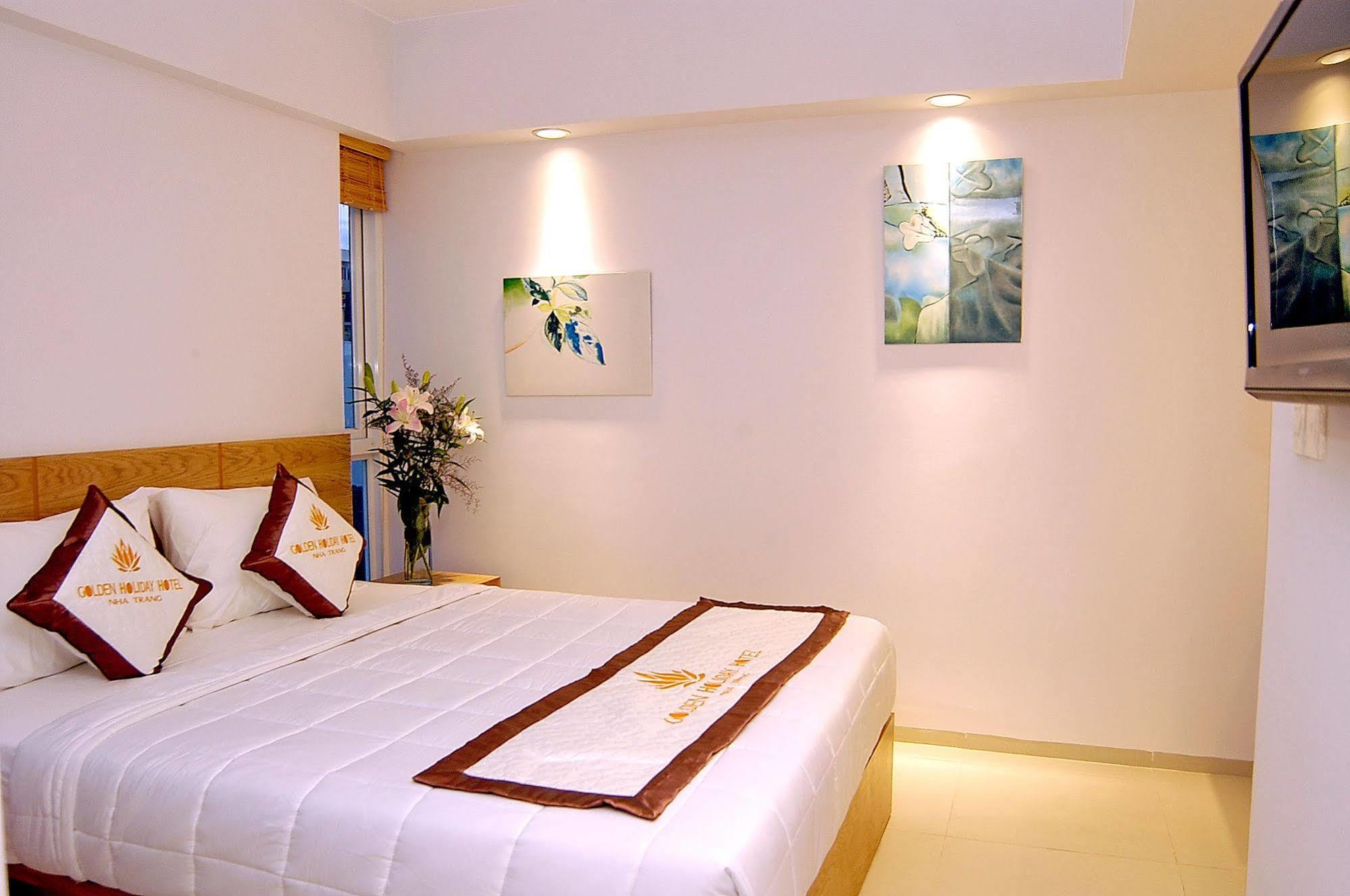 Golden Holiday Hotel Nha Trang Bagian luar foto